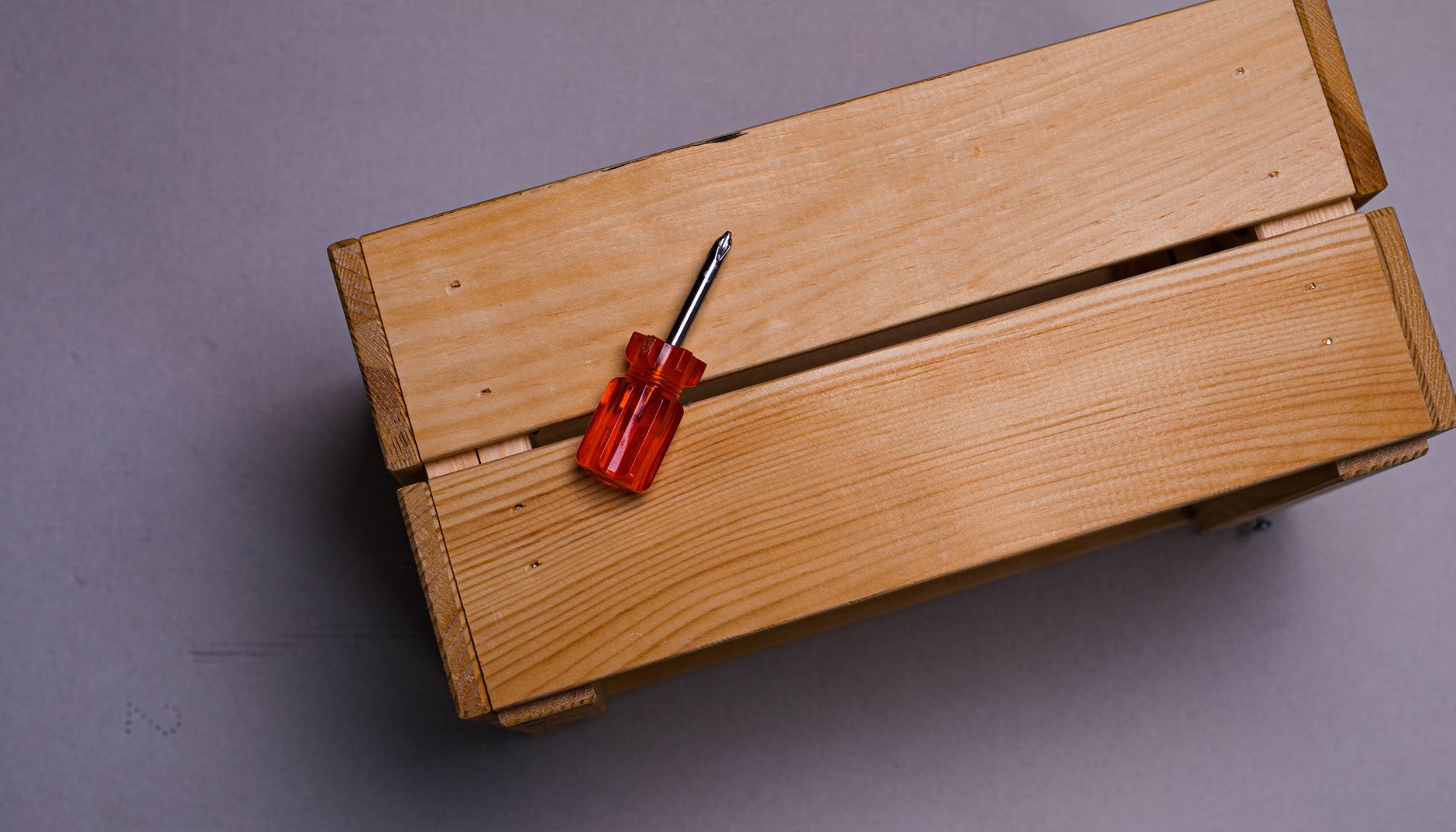 Outils de réparation pour une poignée de poêle